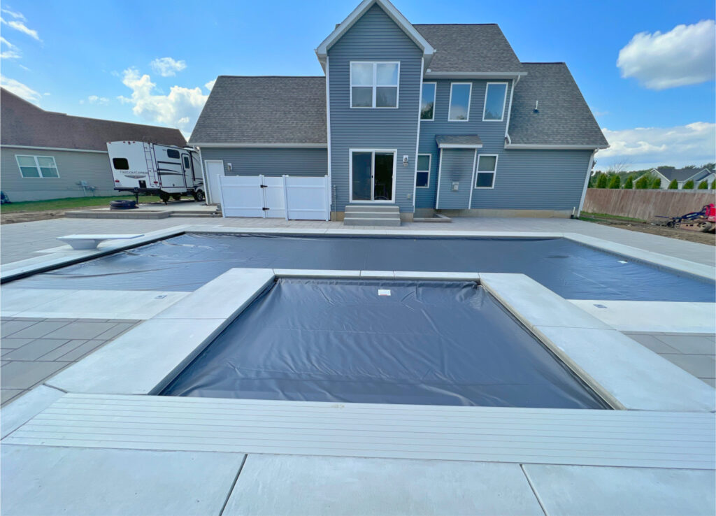 Swartz_Creek_Pool_and_Spa_installation_and_Hardscape3.jpg