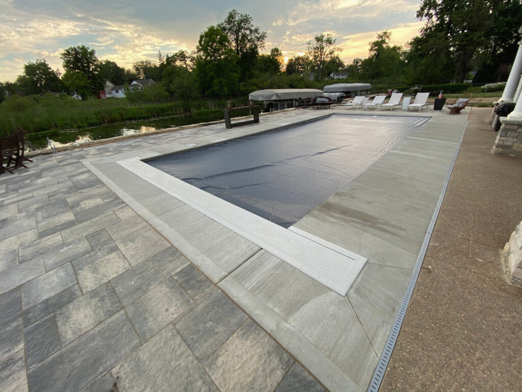 Waterford_Swimming_pool_install_andhardscape_decking3.jpg
