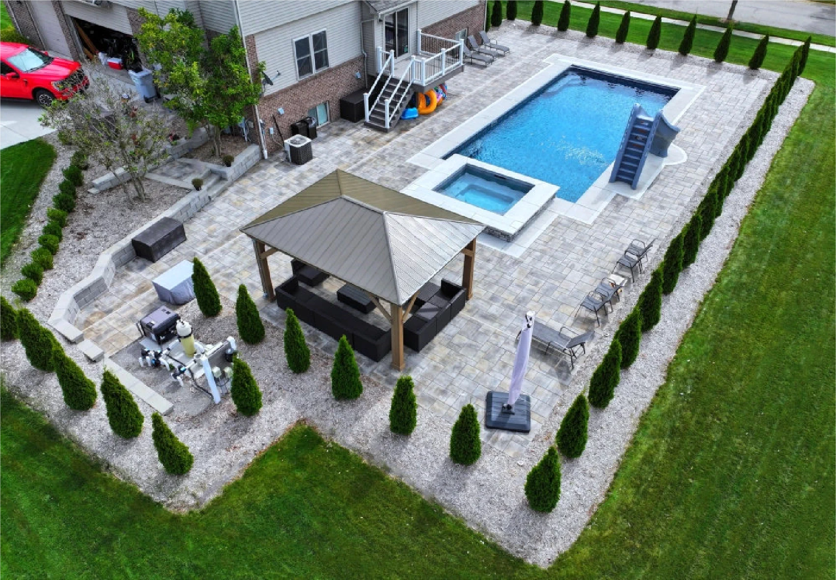 The Sndstone Retreat Swimming Pool and Spa - South Lyon MI